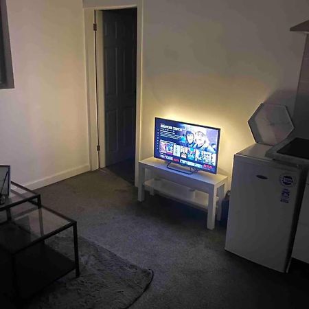 Apartment In Bham City Centre, Free Parking Sleeps 3 Birmingham Exterior foto